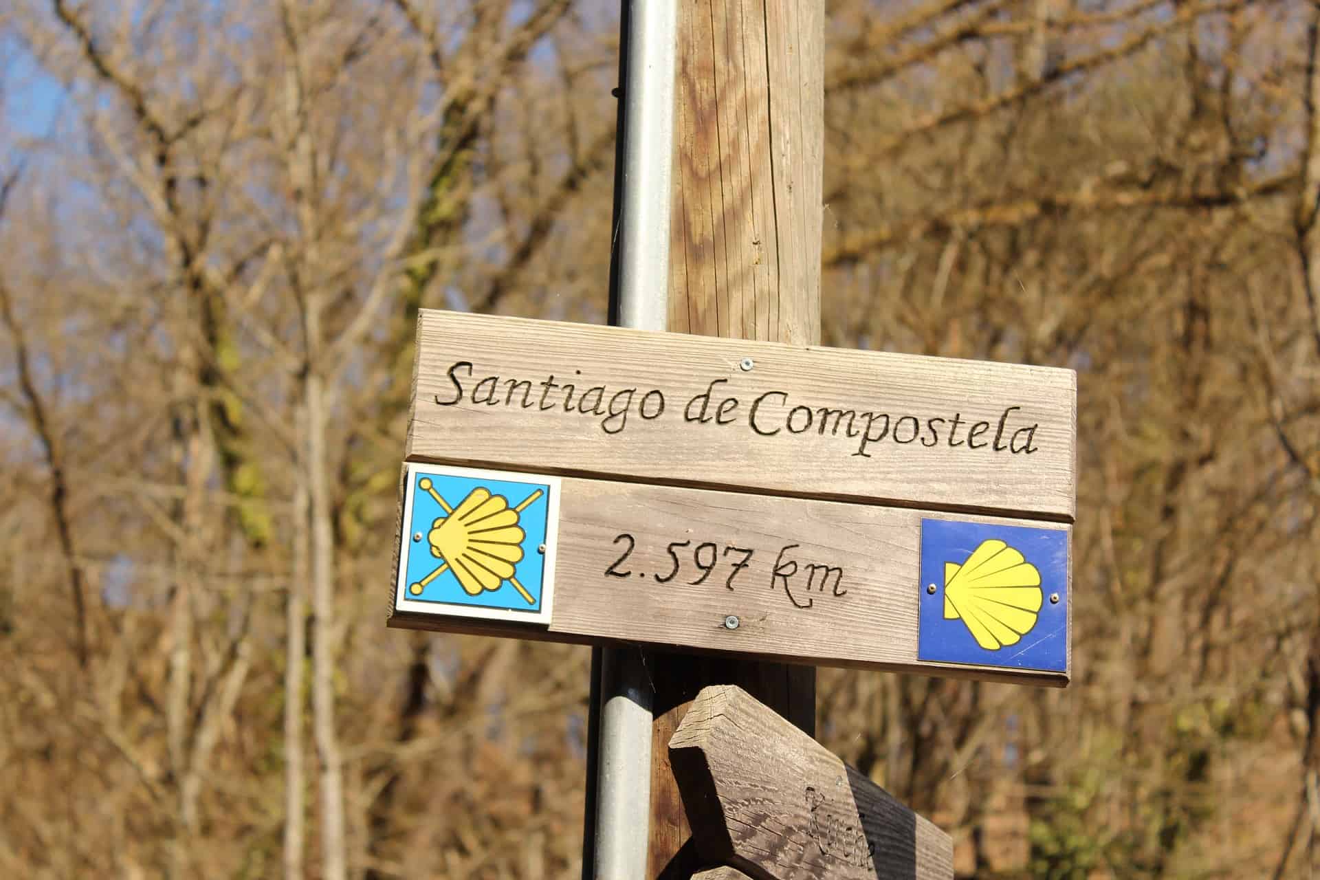 Schild nach Santiago de Compostela
